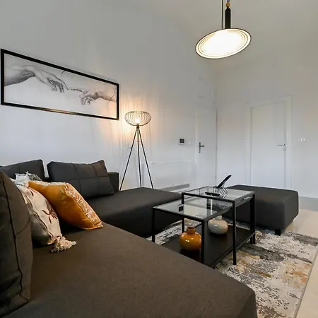 Big Sky Apartman *